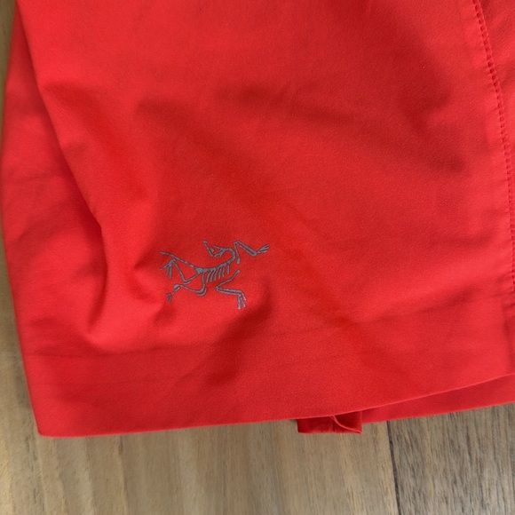 Arc'teryx hiking skort tennis  skirt size S coral color excellent condition - Picture 4 of 10